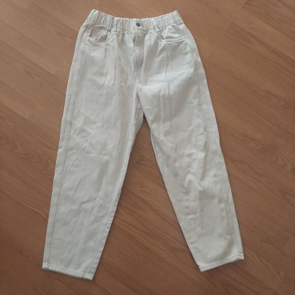 H&M Beige Denim High Waist Cropped Tapered Jeans Elastic Waist Sz 8 - Picture 1 of 10